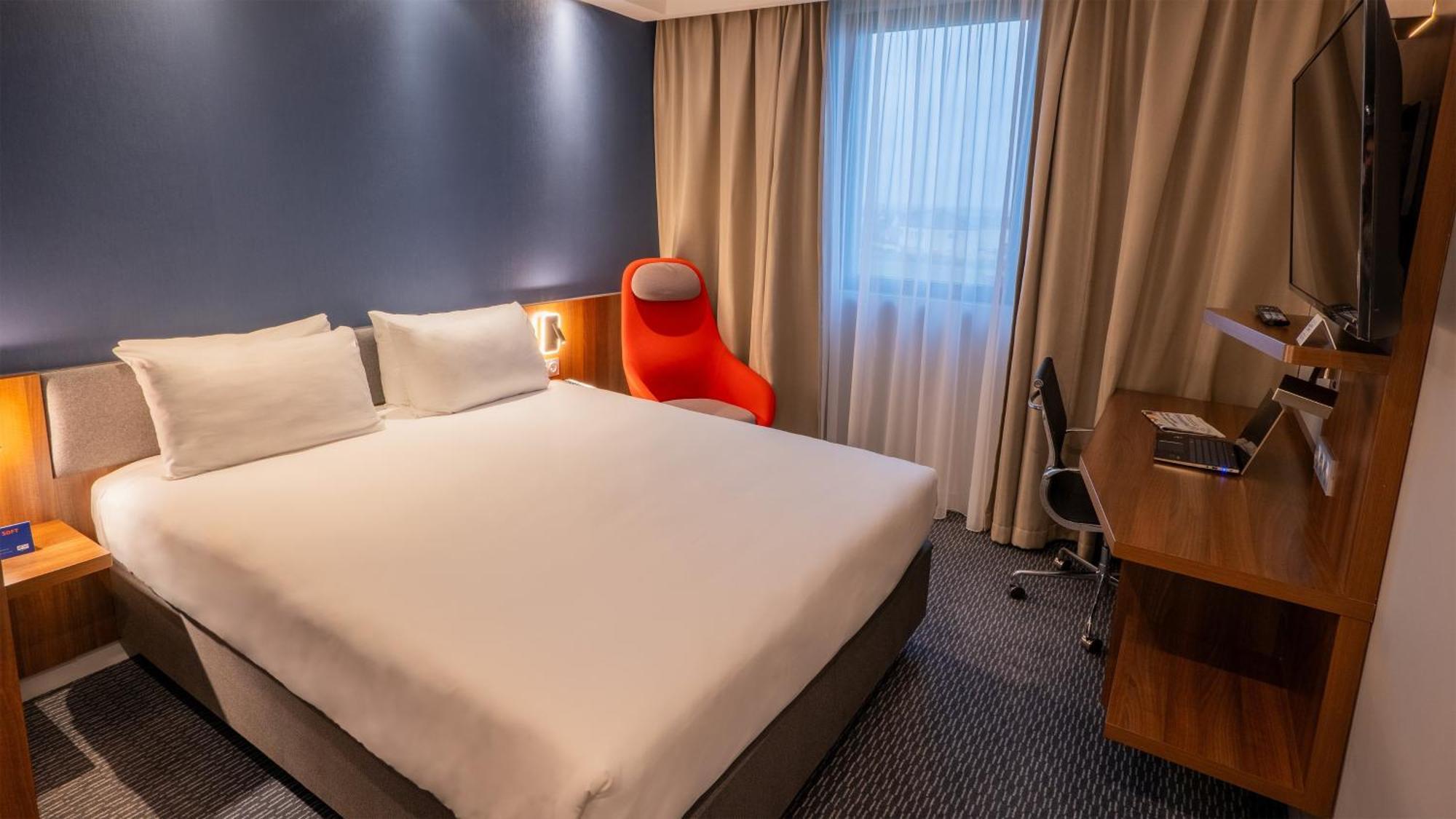 Saint-Apollinaire  Holiday Inn Express Dijon By Ihg מראה חיצוני תמונה